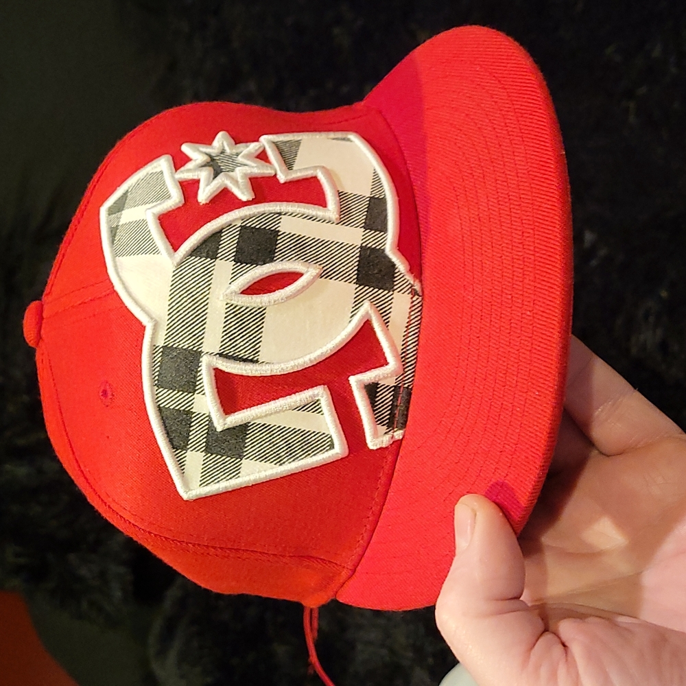Dc hat 210 fitted